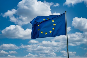 PEAG Transfer: Das Bild zeigt die Flagge der Europäischen Union