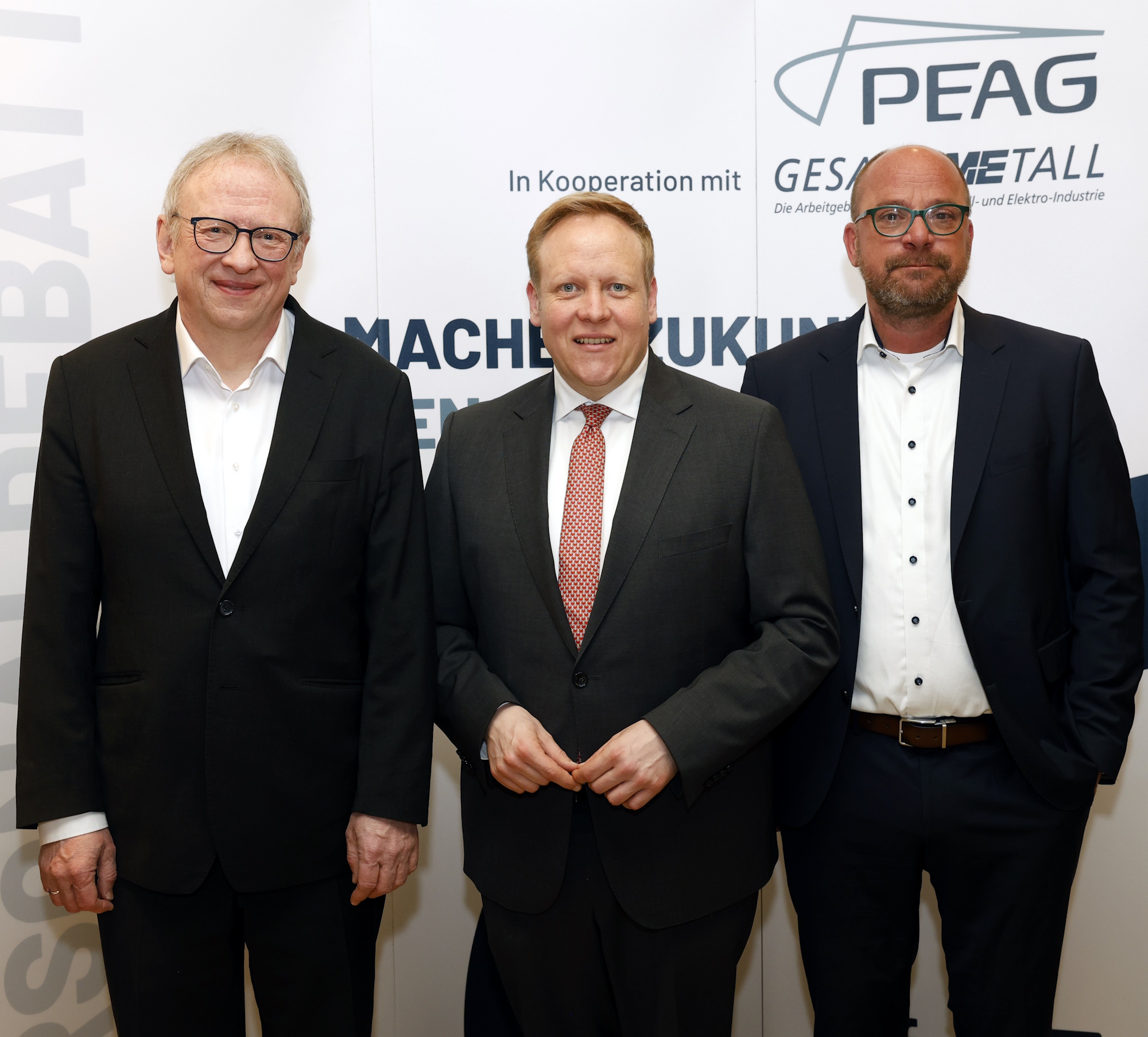von links: Gerrit Riemer, Leiter Governmental Affairs Deutschland bei der thyssenkrupp Steel Europe AG, Tilman Kuban, für die CDU im Bundestag und dort Obmann im Ausschuss für Energie und Wirtschaft, und Sven Kramer, Sprecher der Geschäftsführung der PEAG Holding GmbH